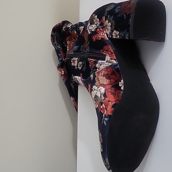 SHEIN Floral Velvet OTK Boots - Picture 9 of 10